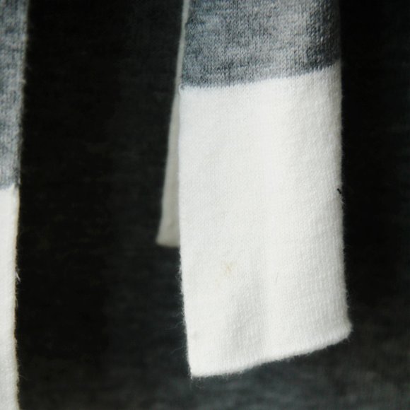 Short Sleeved Sweater Top with Scarf Tie - Picture 4 of 5